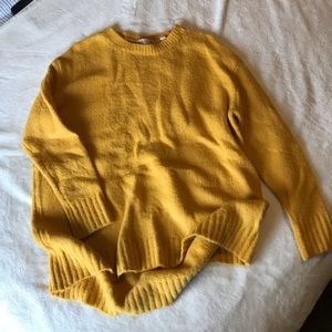 Mustard yellow sweater